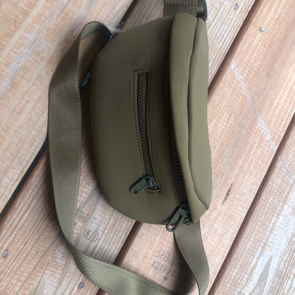 Stylish Olive Crossbody Fanny Pack Bag for Women